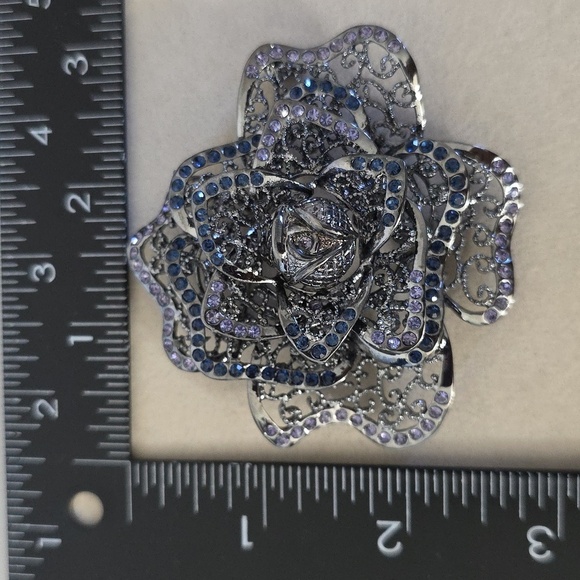 Vintage Statement Silver Blue Rhinestone Rose Flower Brooch Pin - Picture 9 of 9